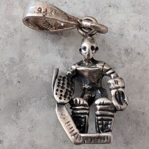925 Silver Hockey Player Pendant